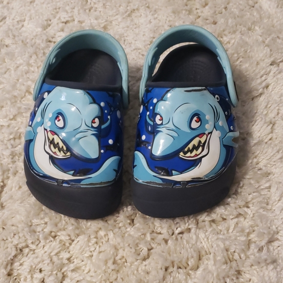shark light up crocs